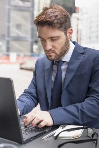 SEO para Abogados trabajando - Luiseo